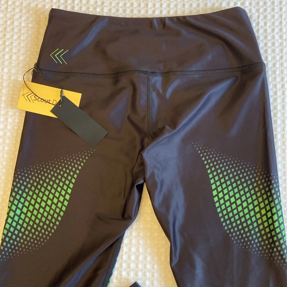 NEW! $78 SCOUT DESIGNS Size MEDIUM Black Leggings Green Geometric Dots Stripes - Picture 5 of 13